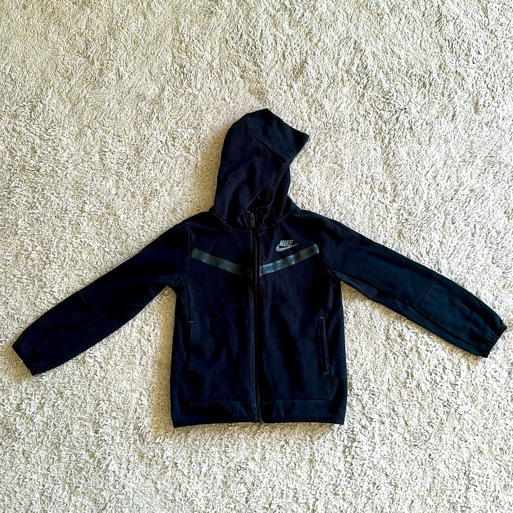 Nike Tech kids